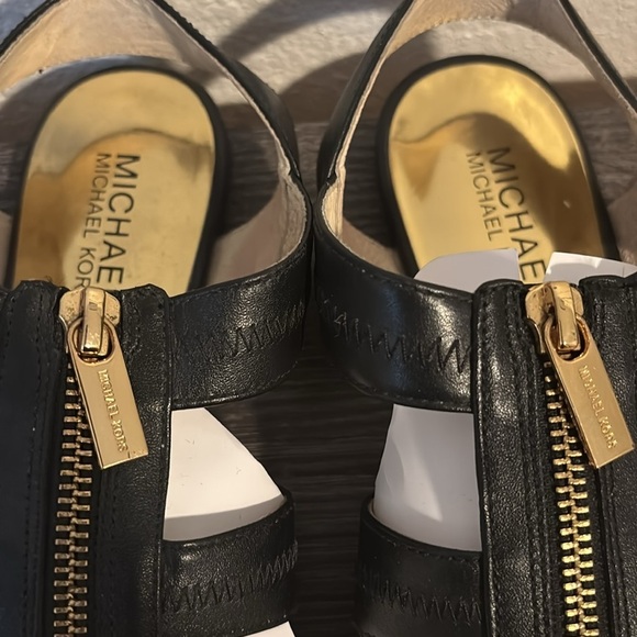 Michael Kors flat sandals - Picture 3 of 5